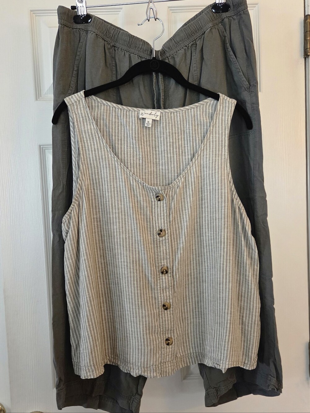 Linen Crop Pants & Sleeveless Top XL